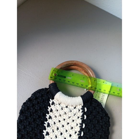 Curateur‎ Laude BOHO Handbag GABBY Black White Wood Handle Macramé Bag NEW - Picture 9 of 9